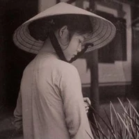 Con Thắm (con ở)