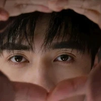 Hùng (phone)