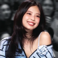 Kim Jennie -Em