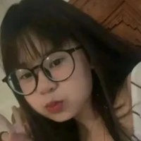 TƯỜNG VY