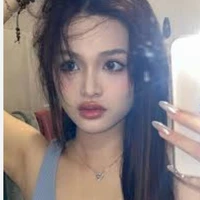 Phan Hoàng Thúy Vy_Vlary