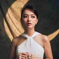 Nguyễn Thị Xuân Nghi (Xuân Nghi - 1994)