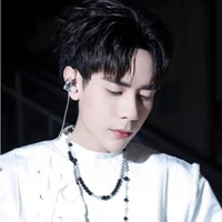 Lê Quang Hùng -Quang hùng mát tơ đi:)