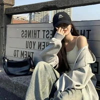 Trương Thảo ( Cô giáo dì ruột n9)