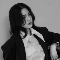 lingling kwong ( cô )