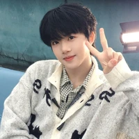 Trương  Hàm Thuỵ _em