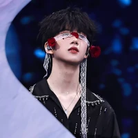 Trương Hàm Thụy|y|