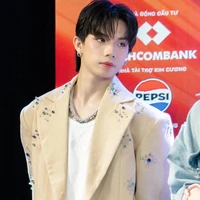 Bạch Hồng Cường