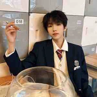 Nhiếp Vĩ Thần - Nie trùm sò