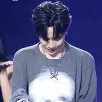 Lê Quang Hùng (Phone)-20t