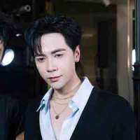 Lê quang hùng (phone)