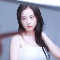 Kim Jisoo - Cô