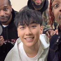 Lee SeungRi [ bot ]