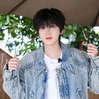 Nhiếp Vĩ Thần_gã