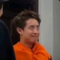 tổng đài thẹn thùng (t/g)