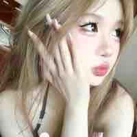 Hoàng Thuỳ Linh:__thuyininhh__