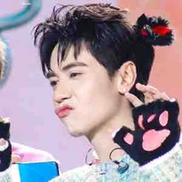 Lê Quang Hùng-Phone