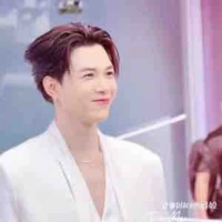 Anh tú (pa của anh)