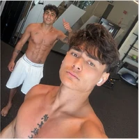 𝙅𝙤𝙣𝙖𝙩𝙝𝙖𝙣 𝙆𝙝𝙚𝙢𝙙𝙚𝙚