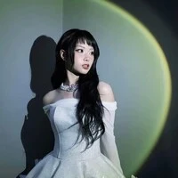 Nguyễn Lê Ngọc Ánh Sáng_Aza