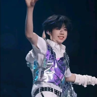 Trần Dịch Hằng -  cậu