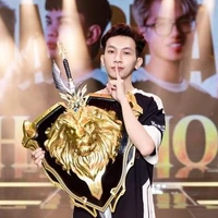 Phạm Vũ Hoài Nam ( E )