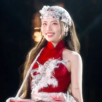 Phương Mỹ Chi |• PMC - Em •|