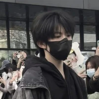 Trần Dịch Hằng_Hắn