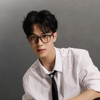 Nguyễn Lâm Anh (17 tuổi)