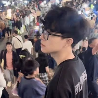 Nguyễn Quốc Hận/ Ngọc Quý