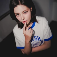 Fay Kunyaphat " Cô "