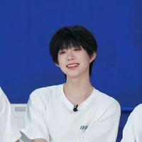 Trần Dịch Hằng _ h