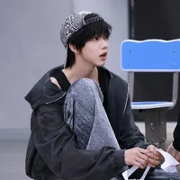 Trần Dịch Hằng _ h