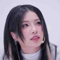 Trần Thảo Linh - chị