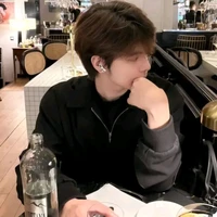 Hoàng nhất thiên