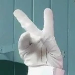 2 người👍