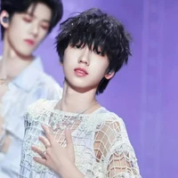 Nhiếp Vĩ Thần