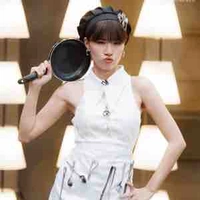 T/g siêng năng nè