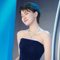 Nguyễn Diệu Huyền - Chị