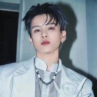 Thái Ngân ( ba )