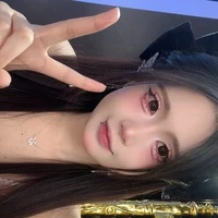 Maomi (sv n2/trưởng nhóm CLB nghệ thuật)