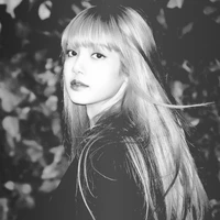 𝙇𝙖𝙡𝙞𝙨𝙖 𝙢𝙖𝙣𝙤𝙗𝙖𝙡 ( cô )