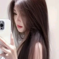 Nguyễn Hoàng Linh (Lizna)