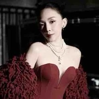 Nguyễn Khoa Tóc Tiên/Anh