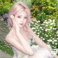 Lê Trần Ánh Nguyệt( bạn nu9)