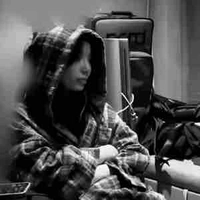 Trần Thảo Linh ( cô )