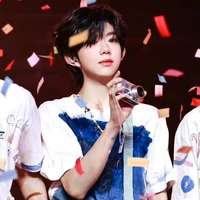 Trần Dịch Hằng(em)
