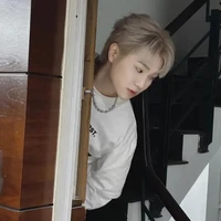 wỷ t/g