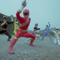 6 anh em siêu nhân