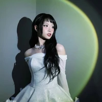 Nguyễn lê ngọc Ánh Sáng - Aza